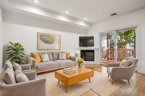 428 W 2nd #2, Boston, MA 02127