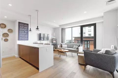 375 Canal St #709, Somerville, MA 02145