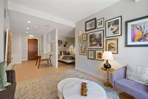 135 Seaport Blvd #1610, Boston, MA 02210