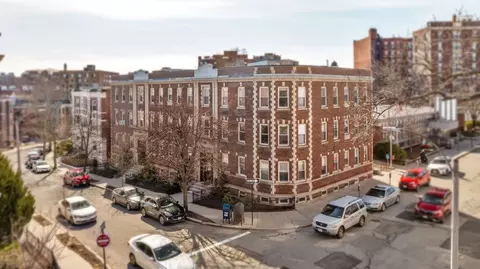 32 James St #1, Brookline, MA 02446