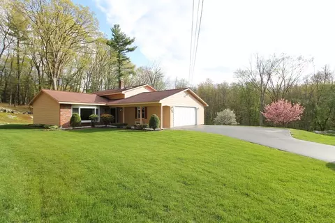 14 Green Valley Dr, Chelmsford, MA 01824
