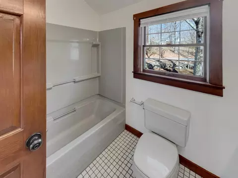 60 Pine Ave, Cherry Valley, MA 01611 photo 18