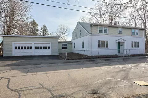 31 Park St, Taunton, MA 02780