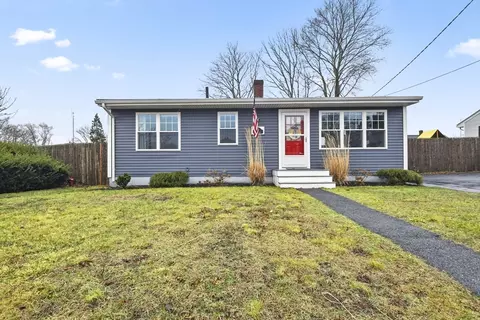 32 Westland St, Acushnet, MA 02743