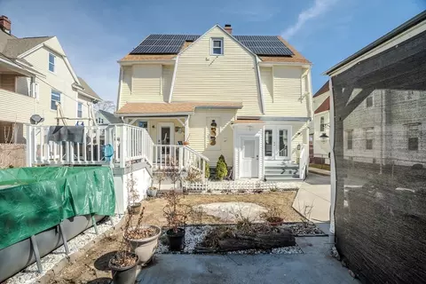 26 Mapledell St, Springfield, MA 01109 photo 6