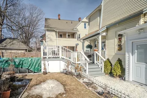 26 Mapledell St, Springfield, MA 01109 photo 7