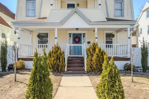 26 Mapledell St, Springfield, MA 01109 photo 3