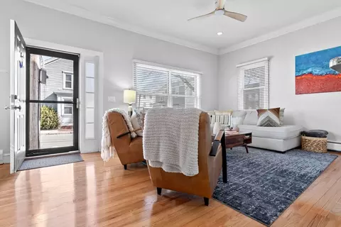 22 Purchase St #1, Newburyport, MA 01950