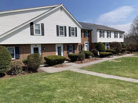 62 E Water St #62, North Andover, MA 01845