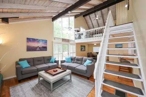 Living - 4 Marway, Mashpee, MA 02649 photo 3 of 7