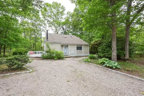 Exterior - 4 Marway, Mashpee, MA 02649 photo 2 of 7