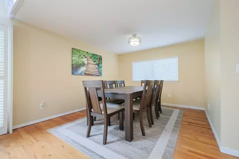 Dining - 4 Marway, Mashpee, MA 02649 photo 3 of 3