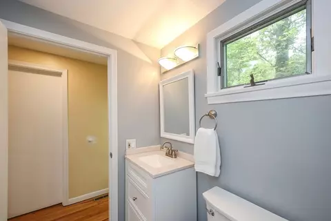 Bath - 4 Marway, Mashpee, MA 02649 photo 4 of 5