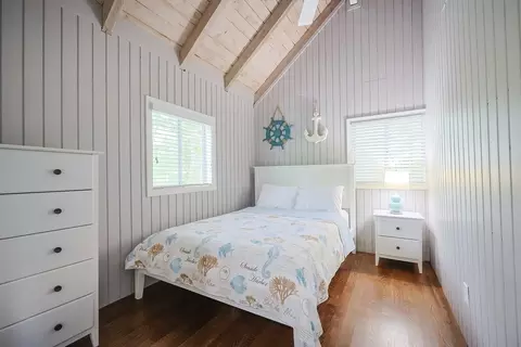 Bedroom - 4 Marway, Mashpee, MA 02649 photo 8 of 9