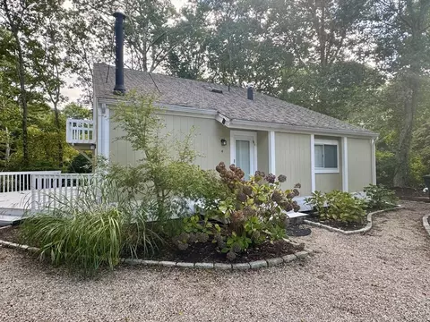 Exterior - 4 Marway, Mashpee, MA 02649 photo 3 of 7