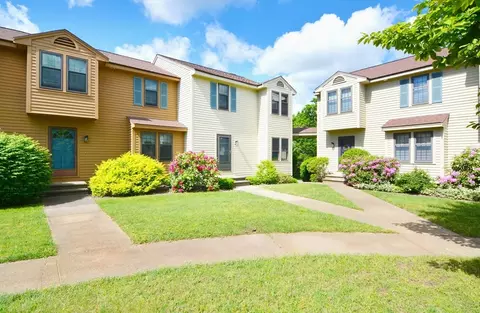 92 Apache Way #92, Tewksbury, MA 01876