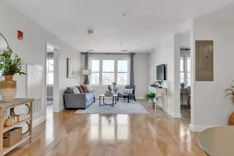 318 Rindge Ave #407, Cambridge, MA 02140