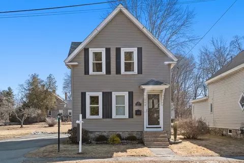 15 North St, Tewksbury, MA 01876