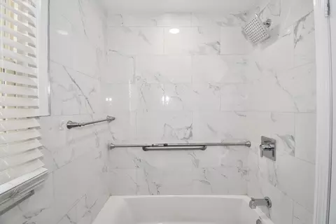 Bath - 31 E Bay Path Ter, Springfield, MA 01109 photo 1 of 2