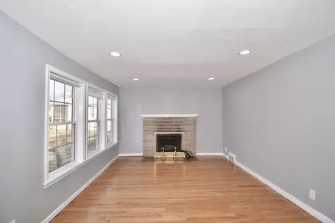 Living - 31 E Bay Path Ter, Springfield, MA 01109 photo 1 of 5