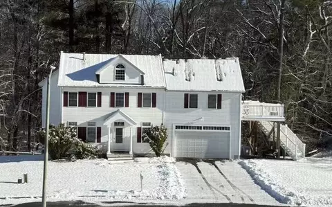 128 Marion St, Wilmington, MA 01887