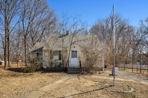 36 Summit St, Framingham, MA 01702