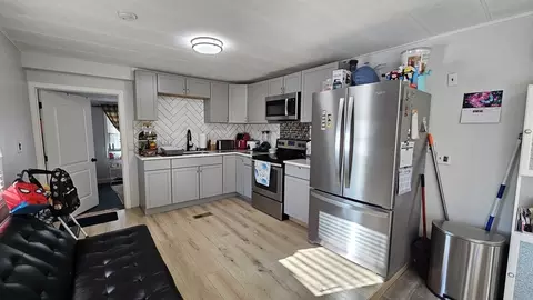 138 New Yorker Ave, Chelmsford, MA 01824
