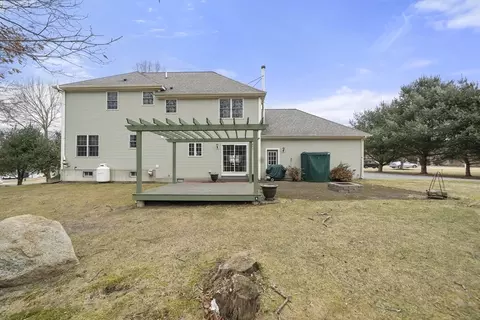 1235 Watkins St, Fall River, MA 02720 photo 7