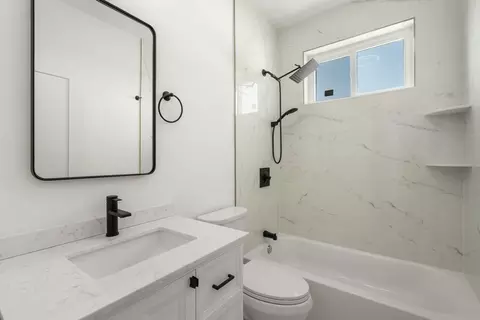Bath - 7 Bellingham Ave #3, Everett, MA 02149 photo 1 of 2
