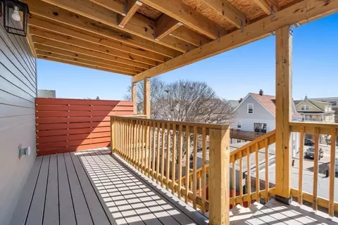 Exterior - 7 Bellingham Ave #3, Everett, MA 02149 photo 3 of 4