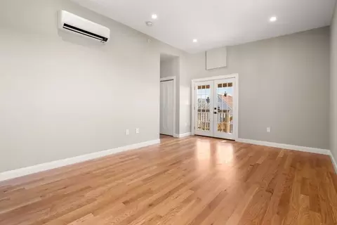 Living - 7 Bellingham Ave #3, Everett, MA 02149 photo 1 of 3