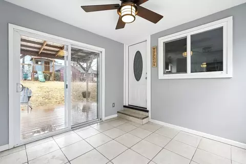 37 Gourley Rd, Springfield, MA 01129 photo 5