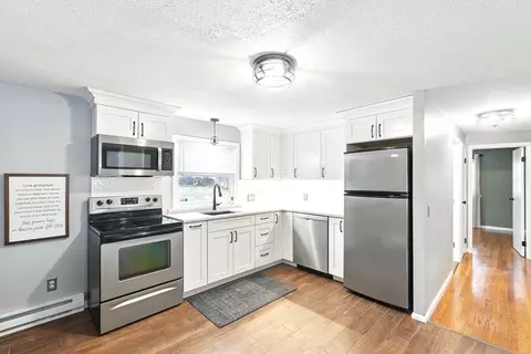 37 Gourley Rd, Springfield, MA 01129 photo 8