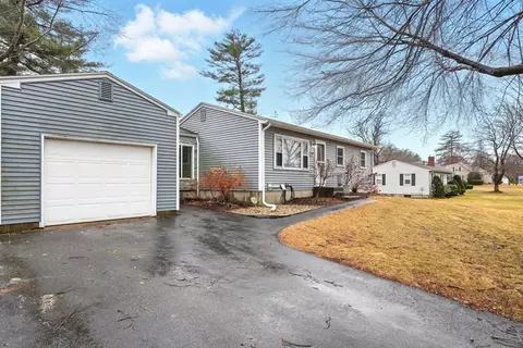 37 Gourley Rd, Springfield, MA 01129 photo 3