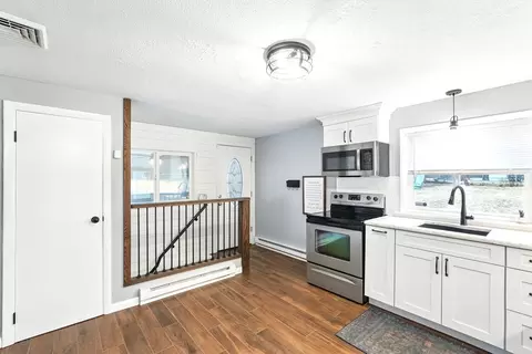 37 Gourley Rd, Springfield, MA 01129 photo 10
