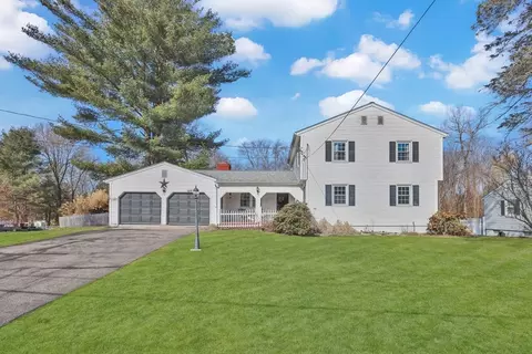 6 Old Carriage Dr, Wilbraham, MA 01095