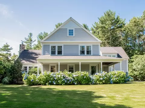 330 Elm St, Duxbury, MA 02332