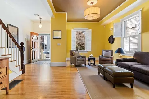 46 Locke St #46, Cambridge, MA 02140