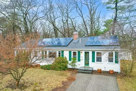 21 Edgewater Park, Auburndale, MA 02466