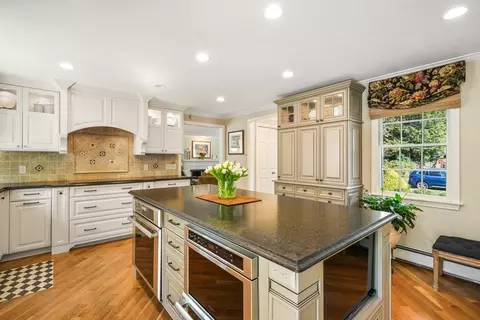 51 Meadowbrook Rd, Needham, MA 02492 photo 12