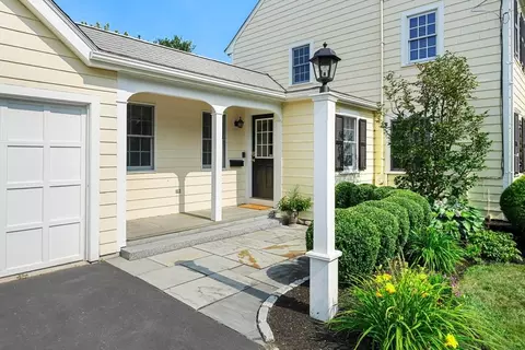 51 Meadowbrook Rd, Needham, MA 02492 photo 2