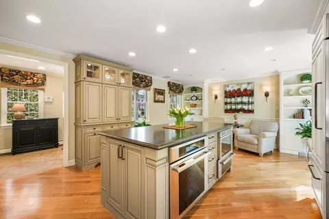 51 Meadowbrook Rd, Needham, MA 02492 photo 11