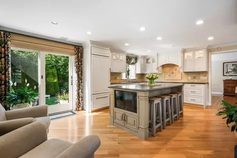 51 Meadowbrook Rd, Needham, MA 02492 photo 14