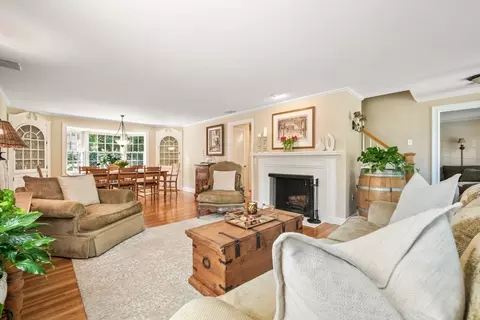 51 Meadowbrook Rd, Needham, MA 02492 photo 4
