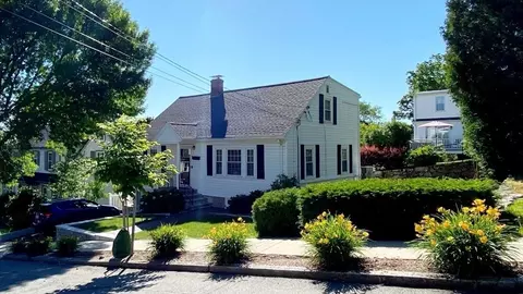 88 Menotomy Rd, Arlington, MA 02476