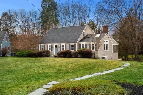5 Ivanhoe Ln, Andover, MA 01810