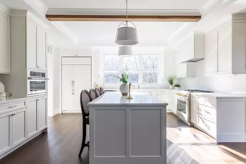 7 Wyndemere Ln, Natick, MA 01760