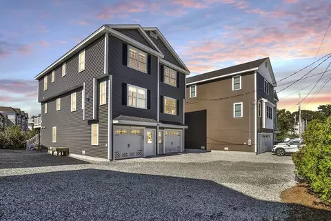 54 Old County Rd #1, Salisbury, MA 01952