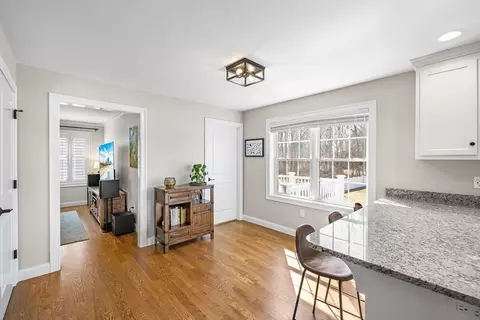 122 Lowell St, Reading, MA 01867 photo 8