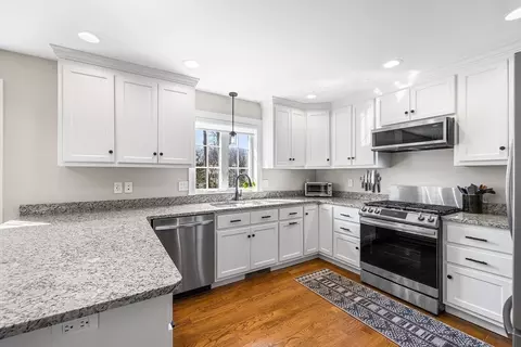 122 Lowell St, Reading, MA 01867 photo 6